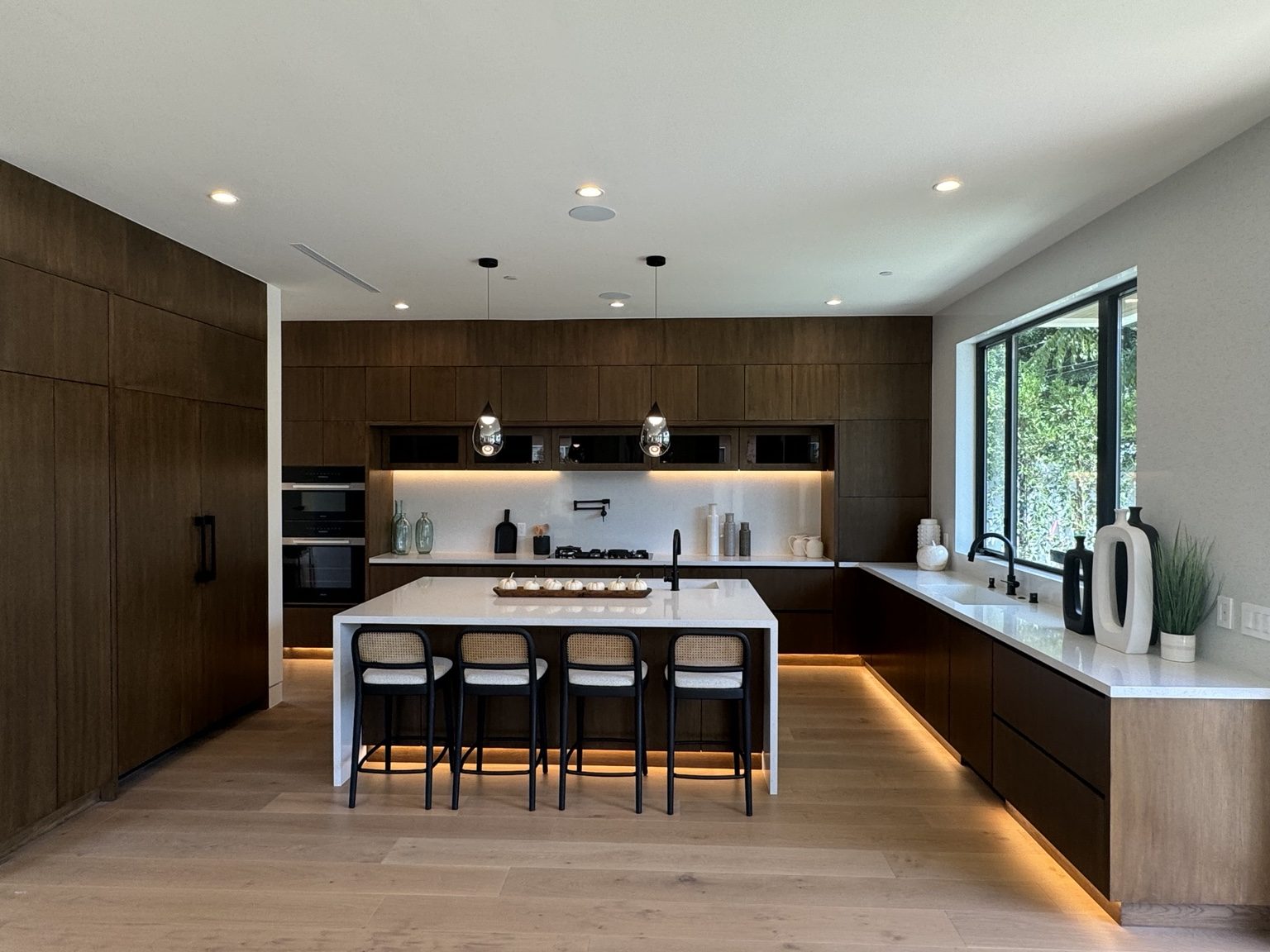 Luxury custom kitchen remodeling by Coastline DC